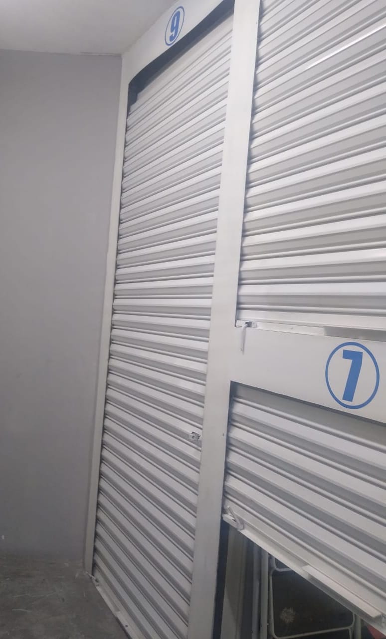 Bodegas numeradas 9 y 7